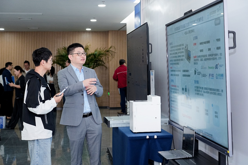 突破通量技術(shù)壁壘！芯像生物于金鳳科技成果發(fā)布會(huì)上首發(fā)Wafer Level Package高通量芯粒集成技術(shù)(圖4)